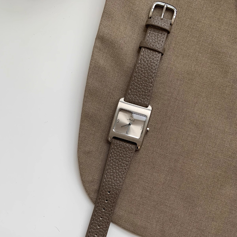 Reloj de cuarzo minimalista de - Luxury Watch Grade reseña y precio